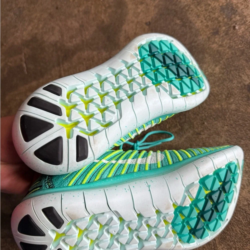 Nike Kids Sneakers - Teal and Lime